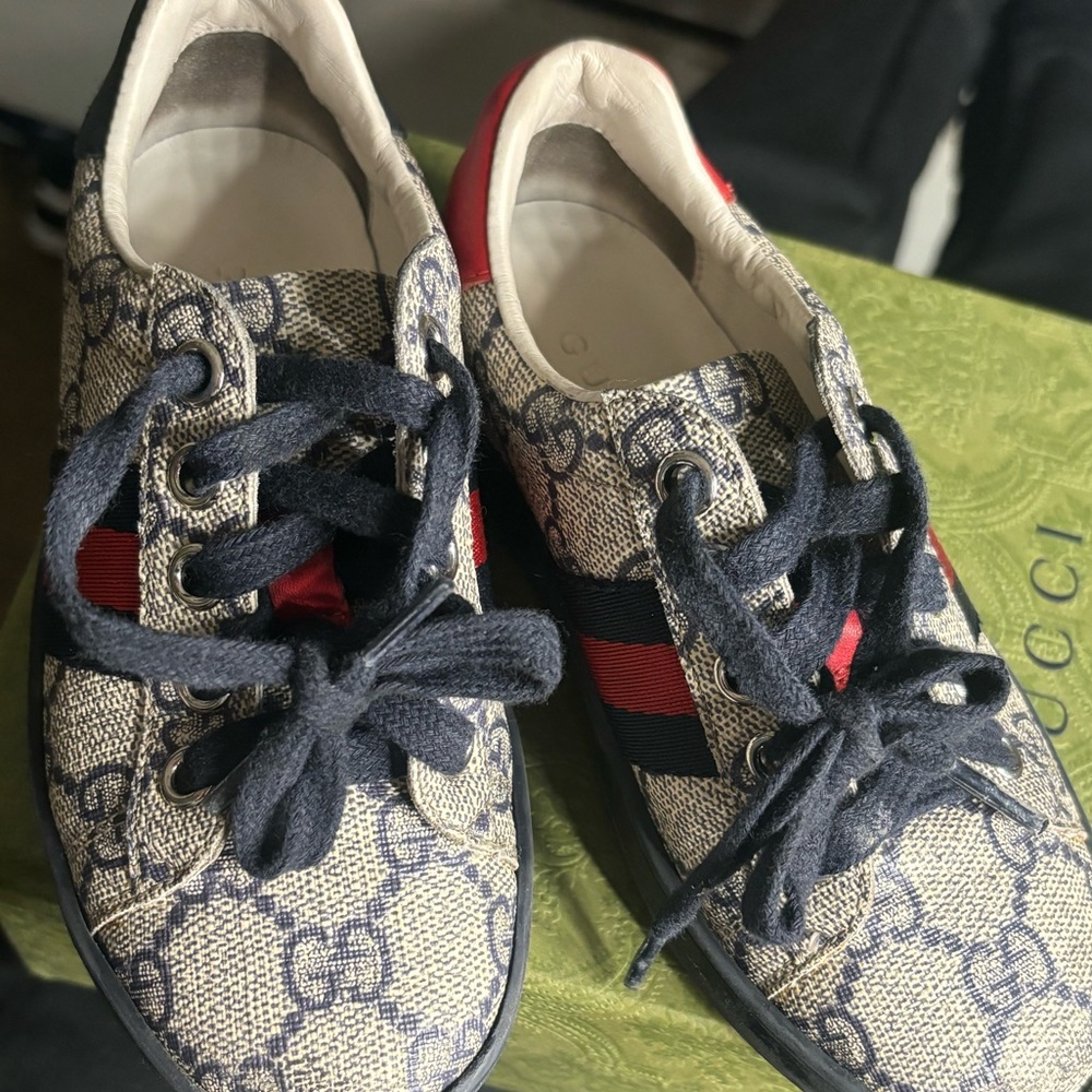 Gucci boy Toddler Shoes size 27 (10t) AUTHENTIC